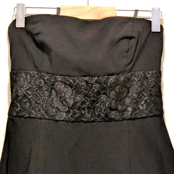 EUC Y2K Le Chateau XS Black Strapless Crinoline Mini Dress with Lace Insert - Picture 4 of 5